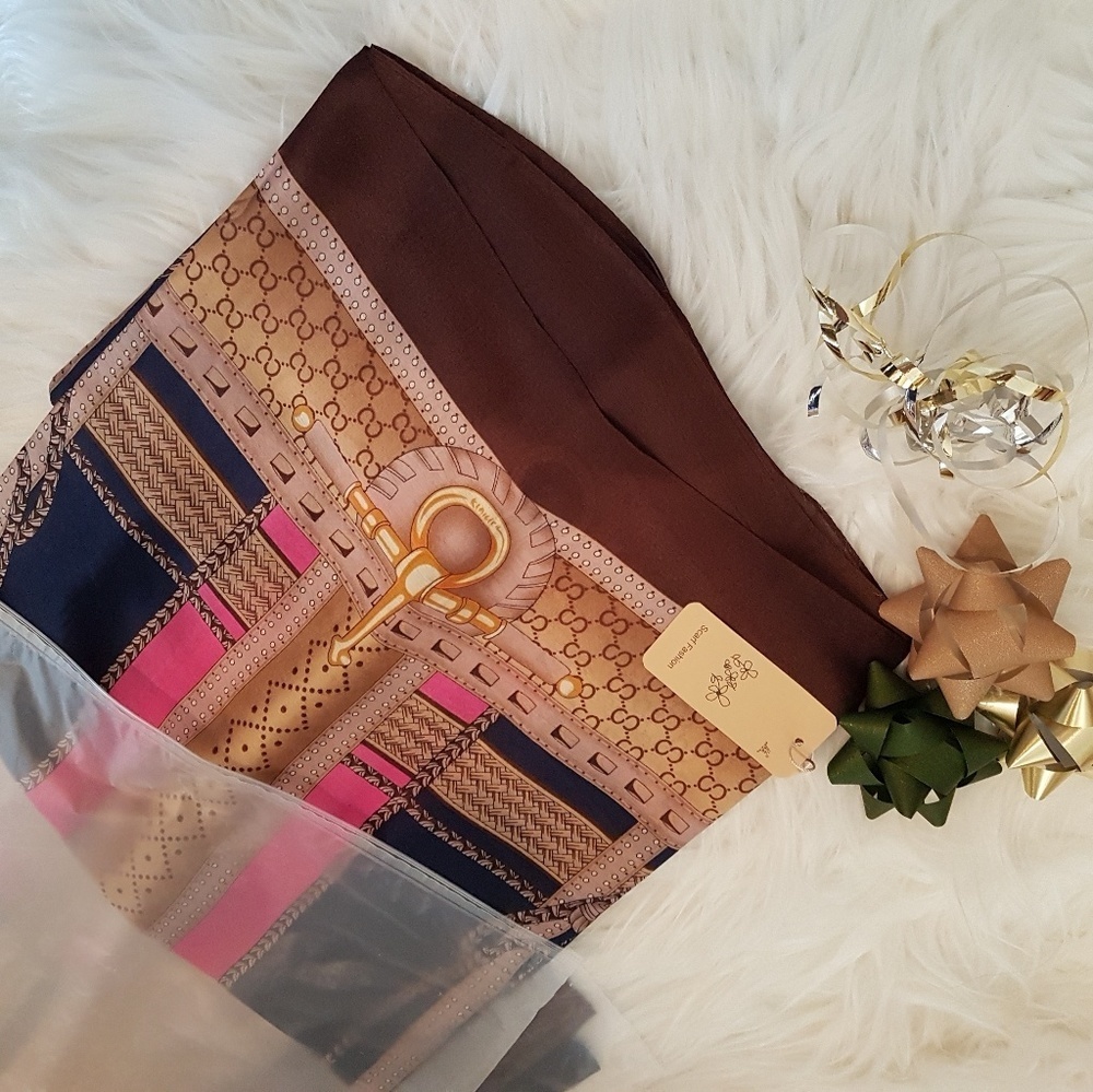 Boutique Chain Print Scarf Classic Luxury Accent EXTRA Large Shoulder Drape - Picture 2 of 7